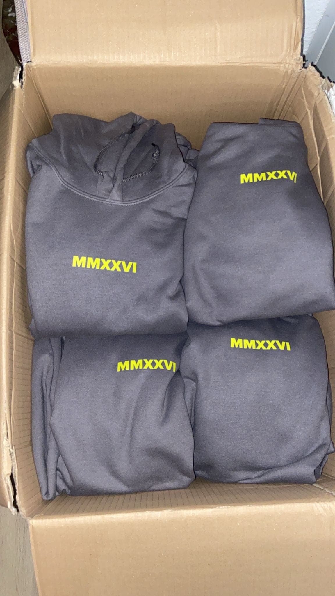 Cajas de sudaderas personalizadas listas para enviar